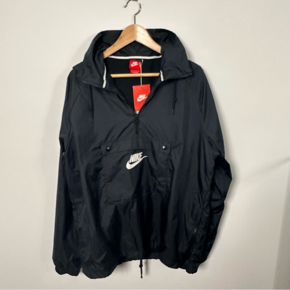 Nike Packable  Hooded Lightweight Jacket with Removable Hood
